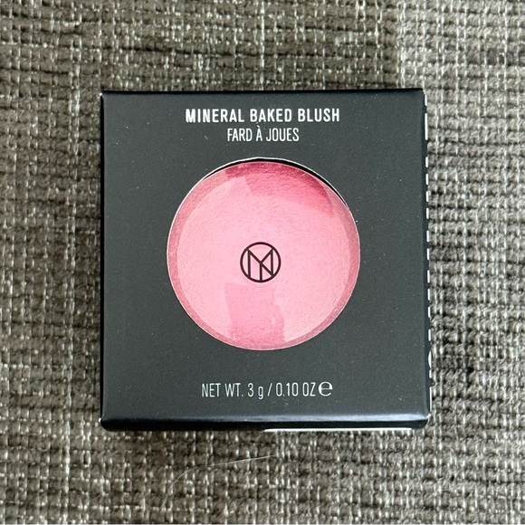 *SOLD* IL MAKIAGE NEW Mineral Baked Blush Isla Bonita - Picture 1 of 4